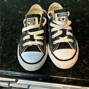Black all star converse